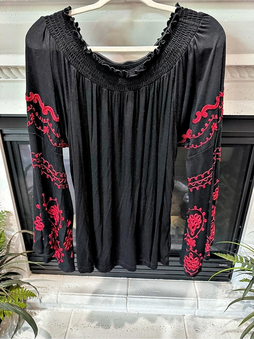Young Threads Embroidered Floral Blouse in Black & Red Size XL